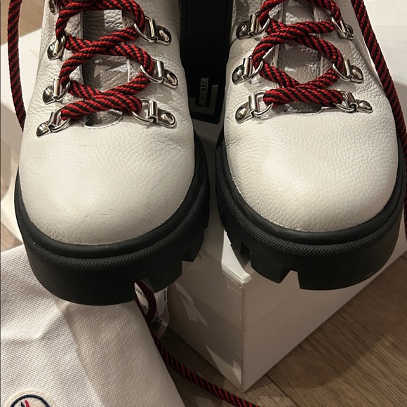 VG Moncler Women's Lace-Up Boots in White and Black with Red Accents (sz39.5) - Picture 12 of 12